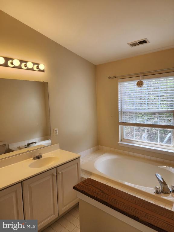 Foto del edificio - 507 Sylvan Ct