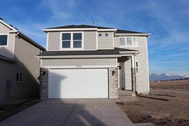 Building Photo - 4848 E Lake Corner Drive
