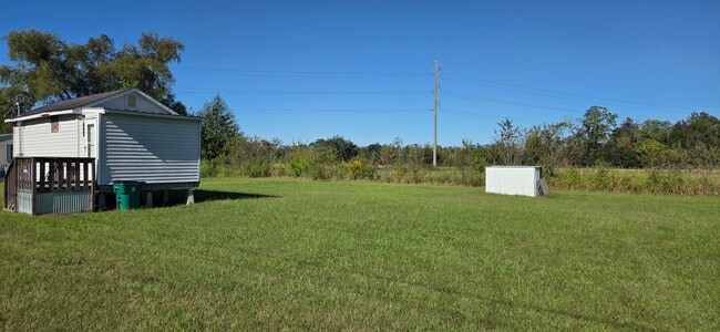 Foto del edificio - Tiny home with large yard