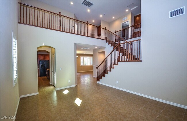 Foto del edificio - 685 Catalina Aisle St