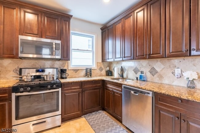 Foto del edificio - 45 Highland Ave