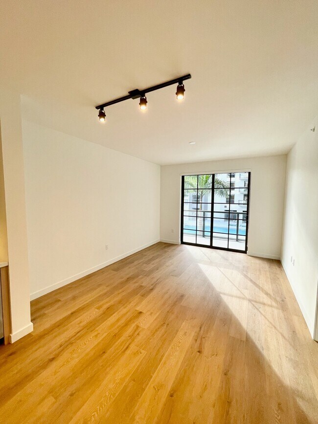Foto del edificio - 1785 NE 124th St