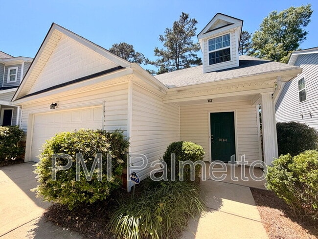 Building Photo - 1064 Kingston Village Loop