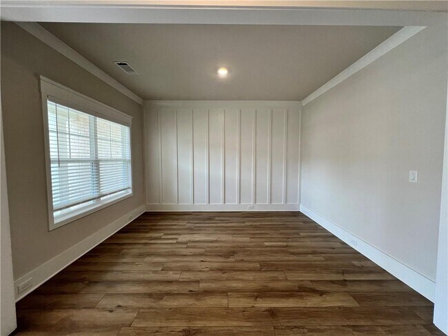 Building Photo - 905 Winding Rose Dr