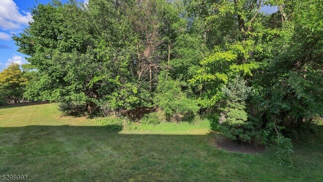 Building Photo - 209 Amherst Ct