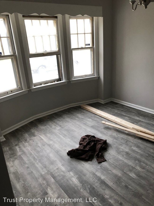 Foto del edificio - 3 br, 1 bath House - 9591 Abington Ave