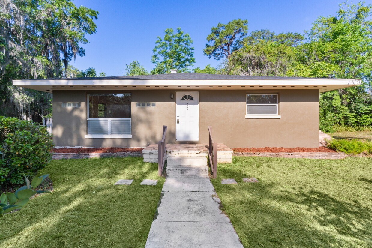 Primary Photo - 506 NE 10th Ave