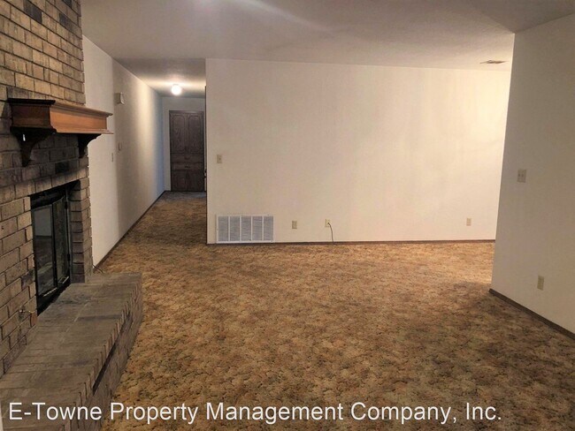 Building Photo - 2 br, 1.5 bath House - 113 N. Eufaula