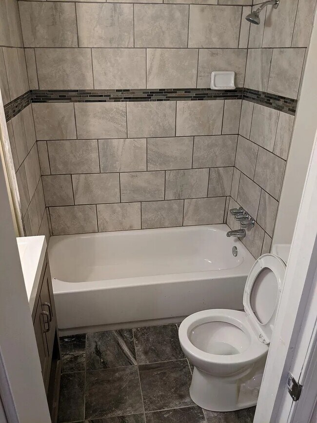 Foto del edificio - 1235 Simms Pl NE