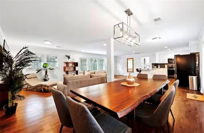 Foto del edificio - 4050 Washington Rd