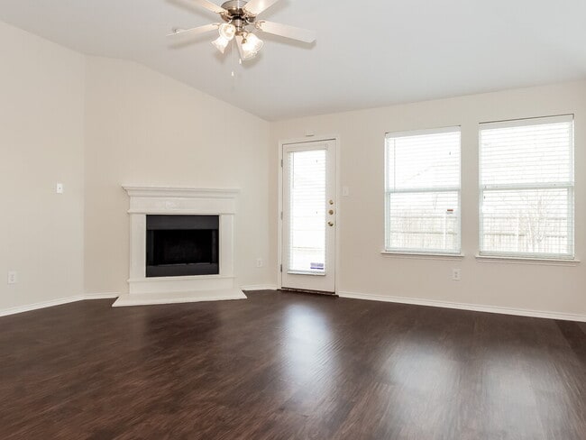 Building Photo - 6229 Chalk Hollow Dr