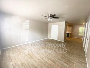 Building Photo - 1530 N Addington Ave