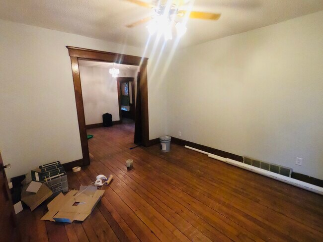 Building Photo - 113 Goodyear St