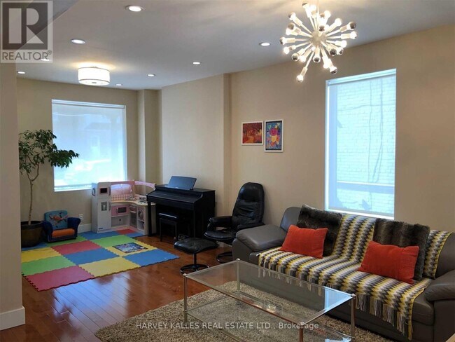 Photo du bâtiment - 148 Roslin Ave