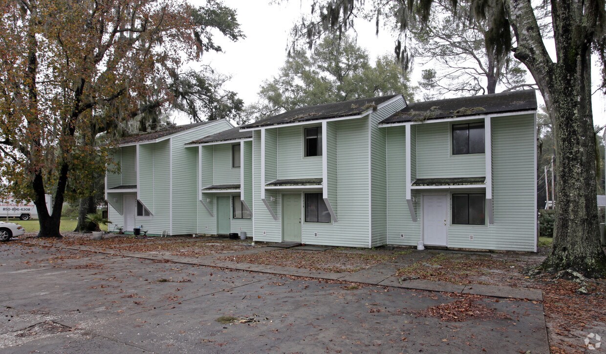 Foto principal - Hughes Townhouse Rentals