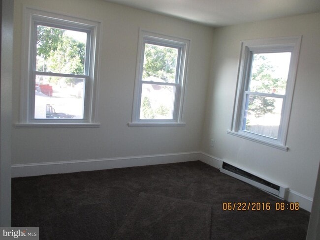 Building Photo - 266 Shell Rd