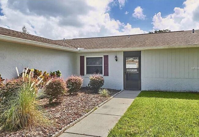 Foto del edificio - 8737 Bermuda Ln