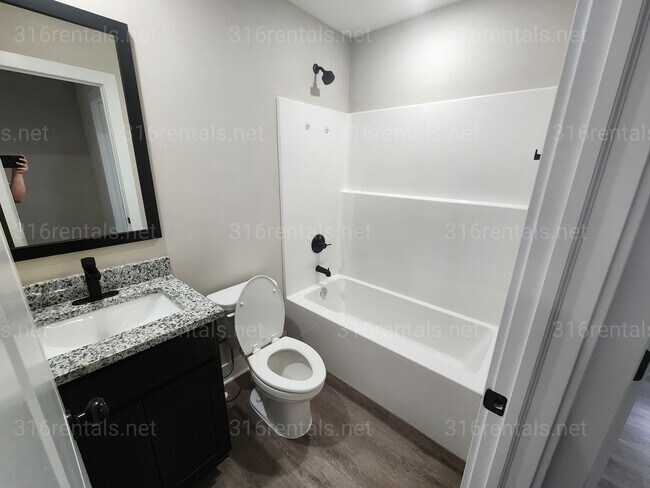 Foto del edificio - 5258 N Plumthicket St
