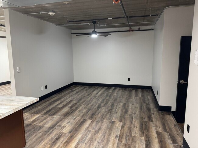 Foto del edificio - 217 S Badger Ave