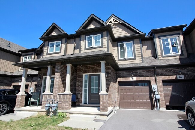 Building Photo - 69 Alicia Cres