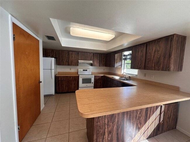 Foto del edificio - 25946 Pine Ridge Rd