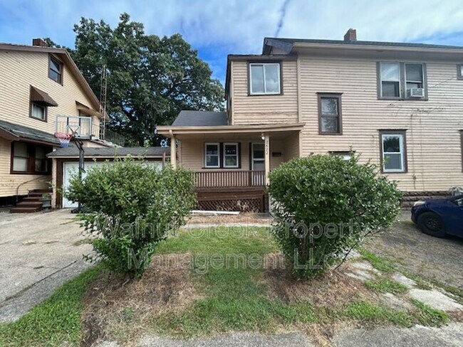 Building Photo - 2422 East