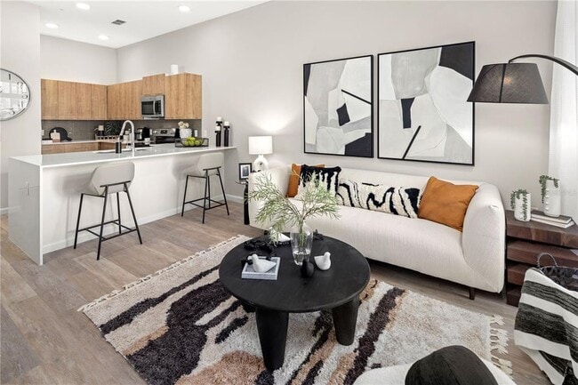 Building Photo - 5256 International Dr