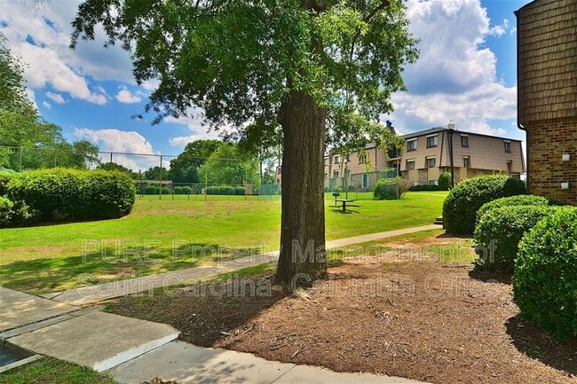 Foto del edificio - 1002 Old Manor Rd