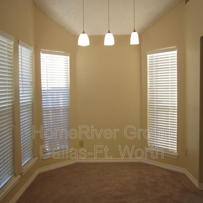 Building Photo - 10811 Gable Dr