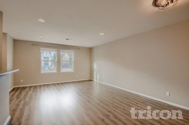 Foto del edificio - 2172 Willow Ct