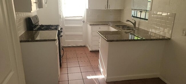 Building Photo - 4423 Knotty Oaks Trail