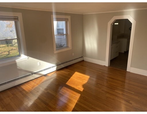 Primary Photo - 184 Pearl St