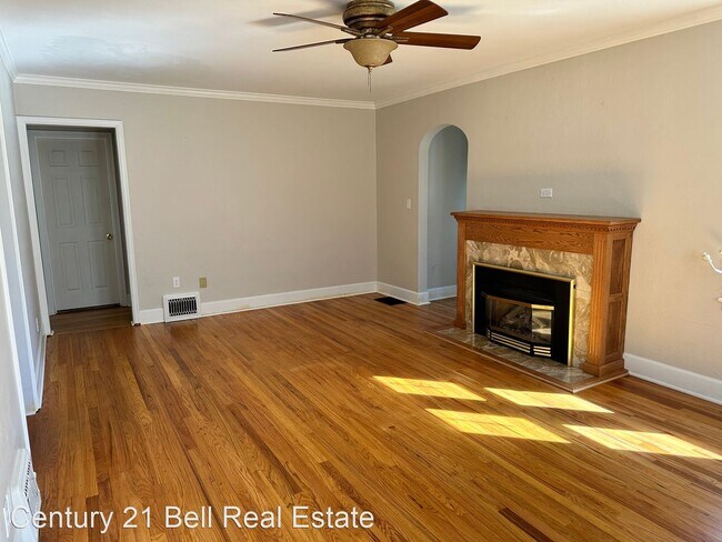 Building Photo - 2 br, 2 bath House - 118 E 3rd Ave