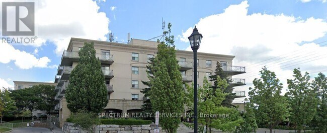 Photo du bâtiment - 2500 Rutherford Rd