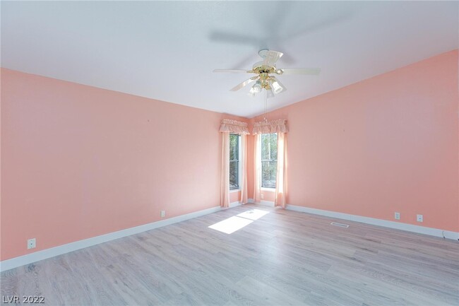 Building Photo - 3950 Effinger Rd