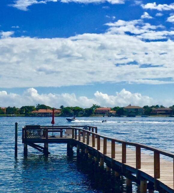 Foto del edificio - 1204 S Lake Dr
