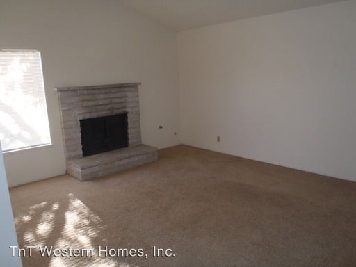 Building Photo - 543 N El Prado Dr