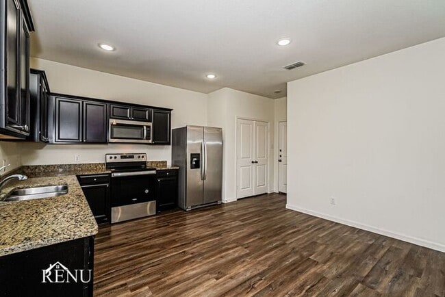 Building Photo - 6017 Mojave Dr