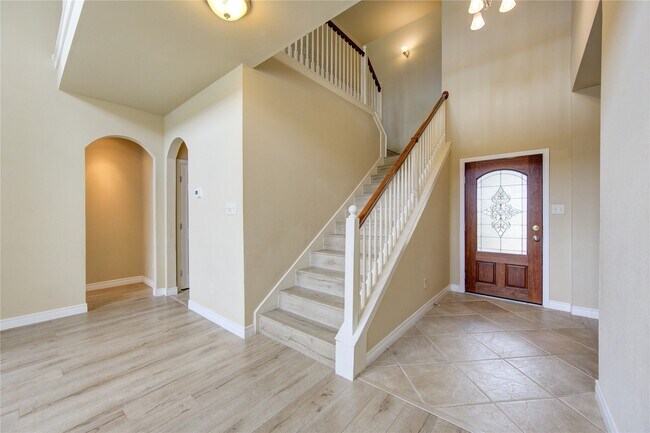 Foto del edificio - 6018 Royal Hollow Ln