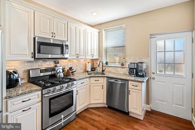 Foto del edificio - 2422 Kimball St