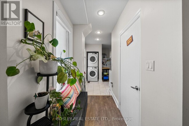Building Photo - 229 Woodbine Ave