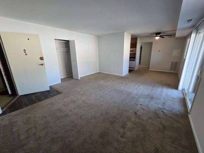 Foto del edificio - 806 Brook Hill Rd