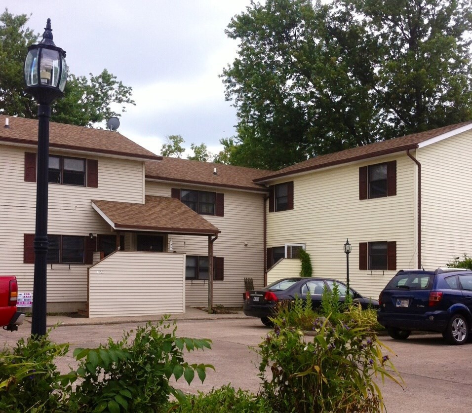 Primary Photo - 601 W Allen St