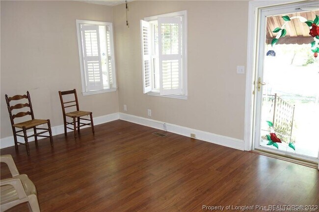 Foto del edificio - 1607 N Cedar St