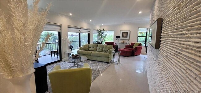 Building Photo - 6010 S Falls Cir Dr