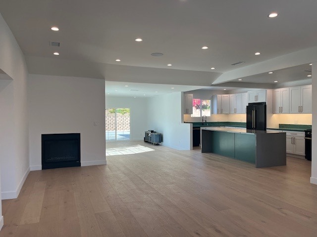 Foto del edificio - 18371 Lahey St