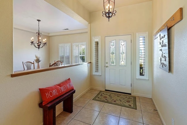 Foto del edificio - 689 Saint Andrews Rd