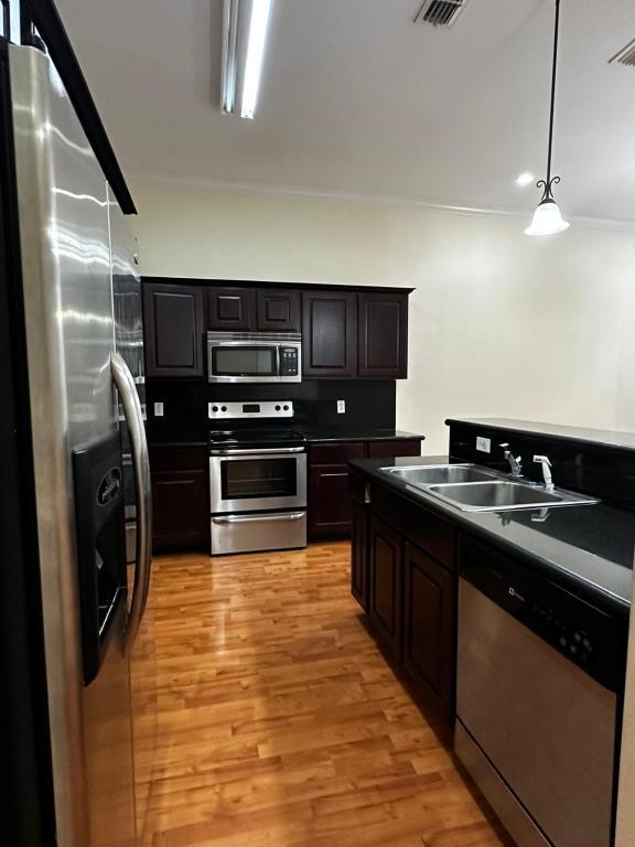 Building Photo - 3443 S Midtown Cir St