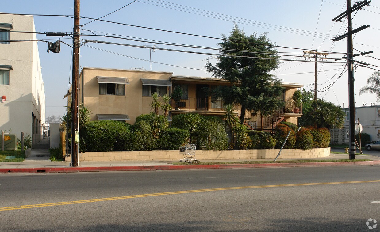 Building Photo - 7609 Tobias Ave