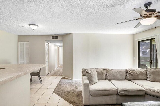 Building Photo - 6002 Laketree Ln
